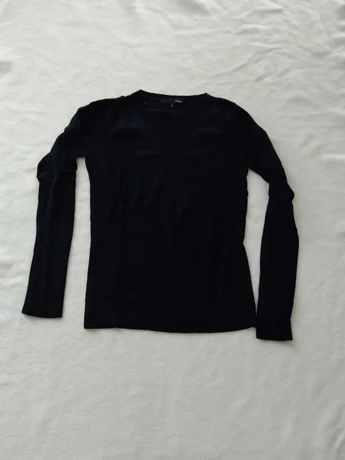 Pull leger noir col V TS