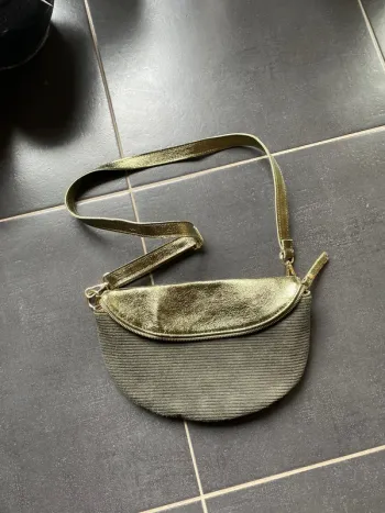 Sac banane en cuir irisé et nubuck côtelé