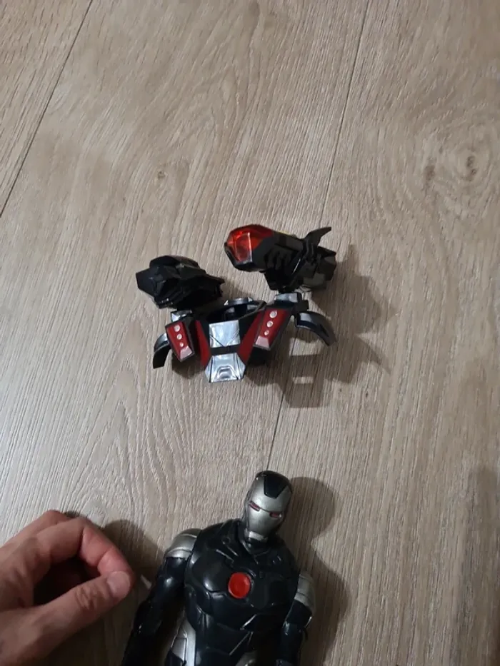 Figurine avengers marvel war machine - photo numéro 3