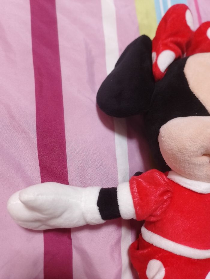 Peluche Minnie neuve Disney - photo numéro 8
