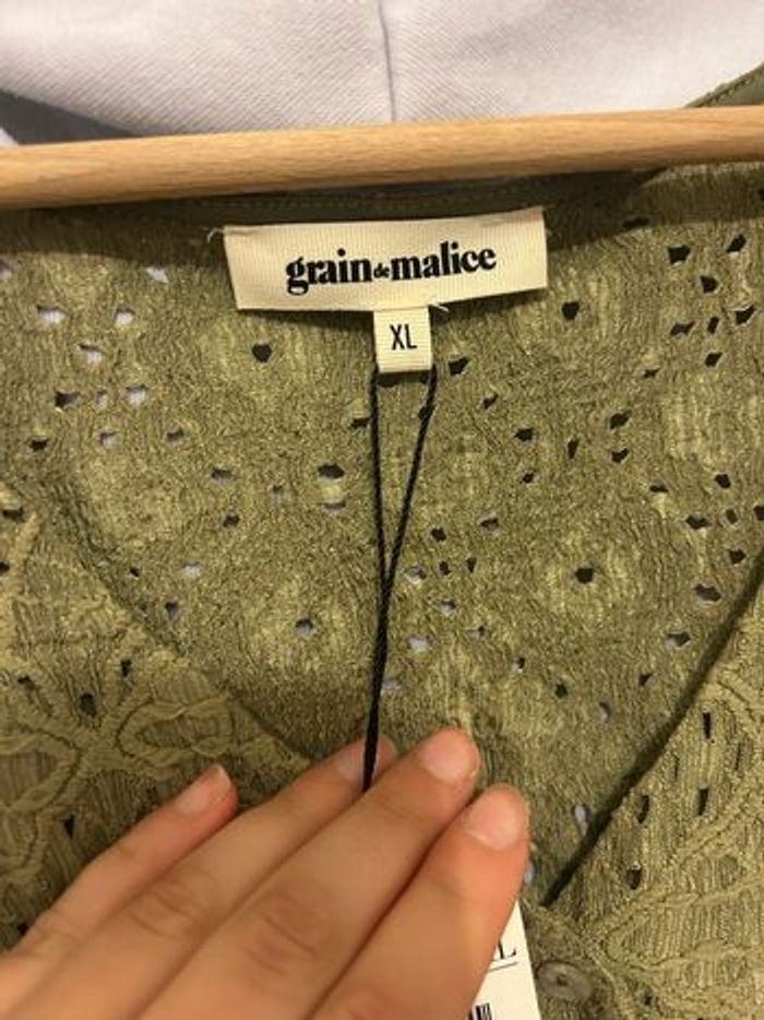 Haut vert neuf avec étiquette - photo numéro 3