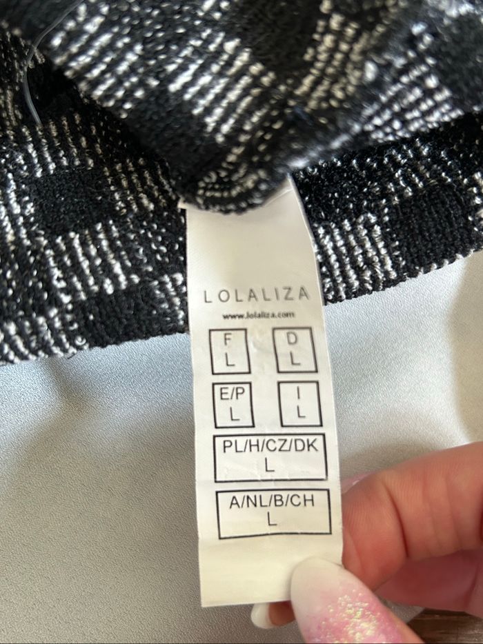 Pull noir et blanc LolaLiza taille française L TBE (taille petit) - photo numéro 10