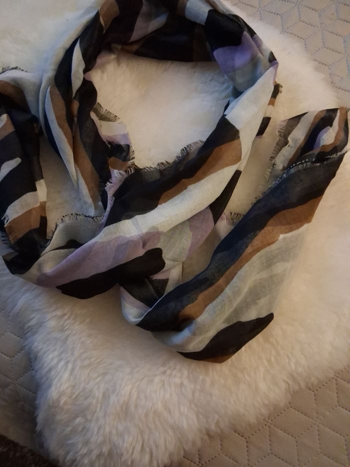 Écharpe neuve Parfois