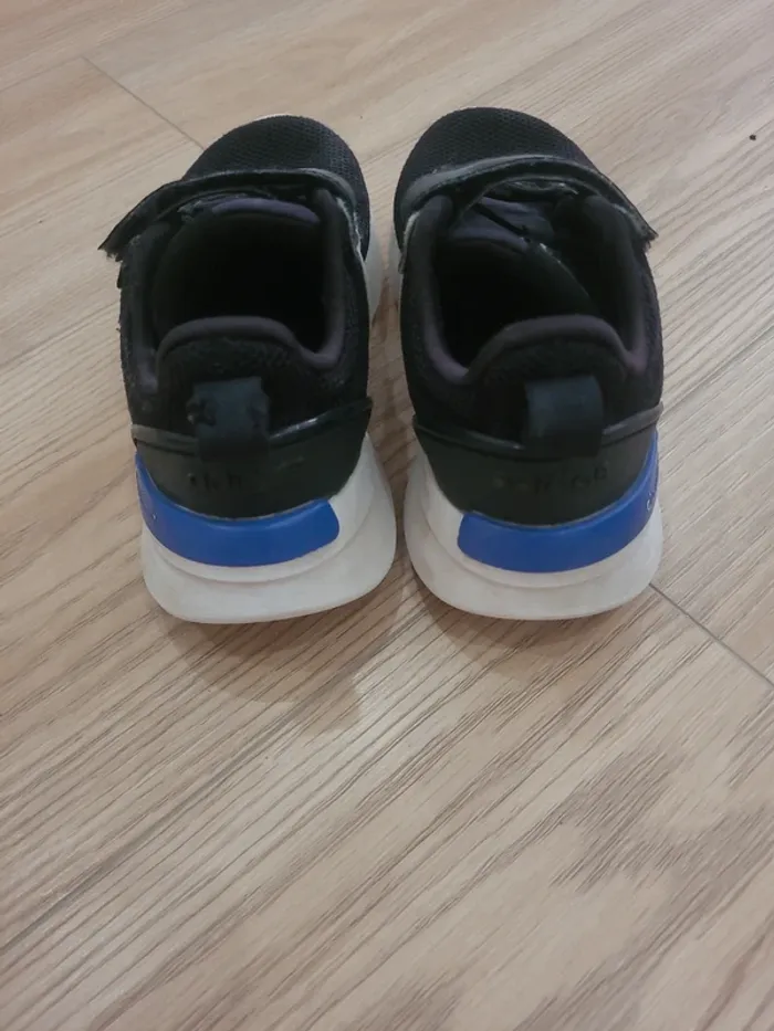 Basket adidas - photo numéro 3