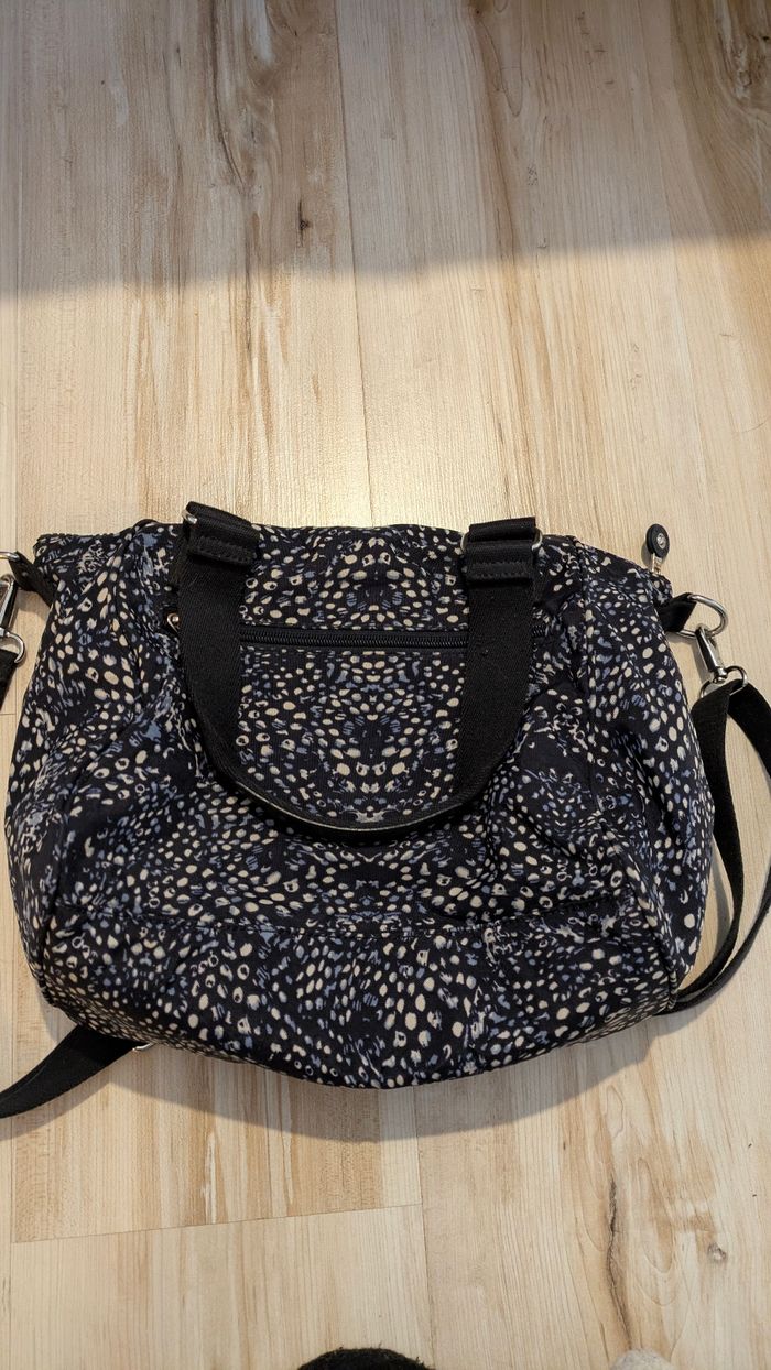 Sac a main bandoulière Kipling Amiel - photo numéro 2