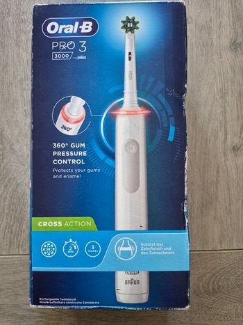 Brosse à Dents électriques oral b Pro 3.