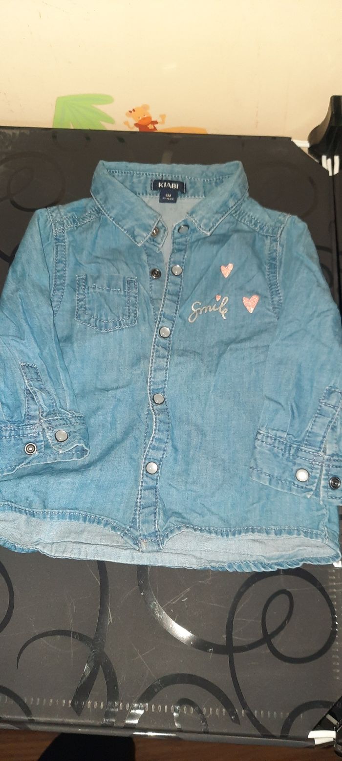 Chemise, pull, pyjamas et bodys 6 mois