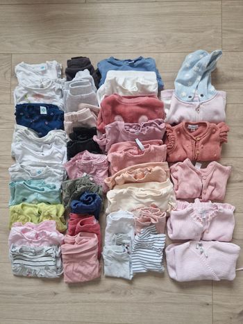 Lot de 35 vêtements fille 3 mois demi-saison - hiver
