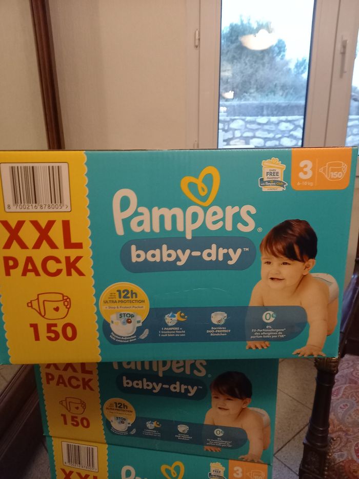 Couches pampers taille 3