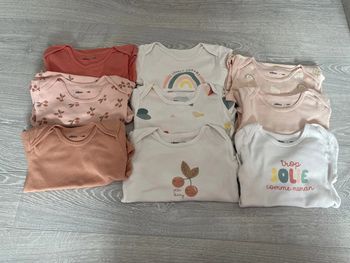 lot 9 bodys manches longues