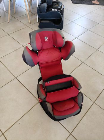 SIEGE AUTO KIDDY DE COULEUR BORDEAUX
