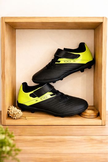 Chaussures de foot tbe taille 29