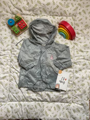 coupe vent imperméable à capuche gris 18 mois grain de blé