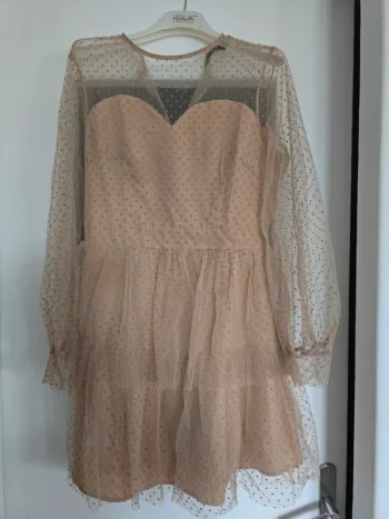 Robe nude courte