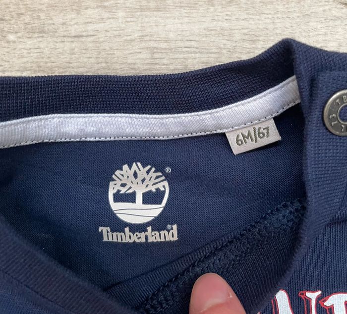 T-shirt manches courtes « Timberland » bleu marine avec inscriptions taille 6 mois-67 cm - photo numéro 3