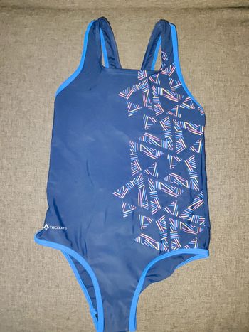 Maillot une pièce bleu marine 10 ans neuf