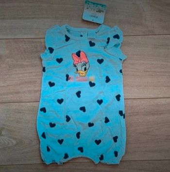 Combishort disney 9 mois neuf avec etiquette