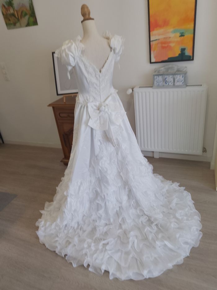 Robe de mariée blanche avec traîne '' Sarah'' - photo numéro 7