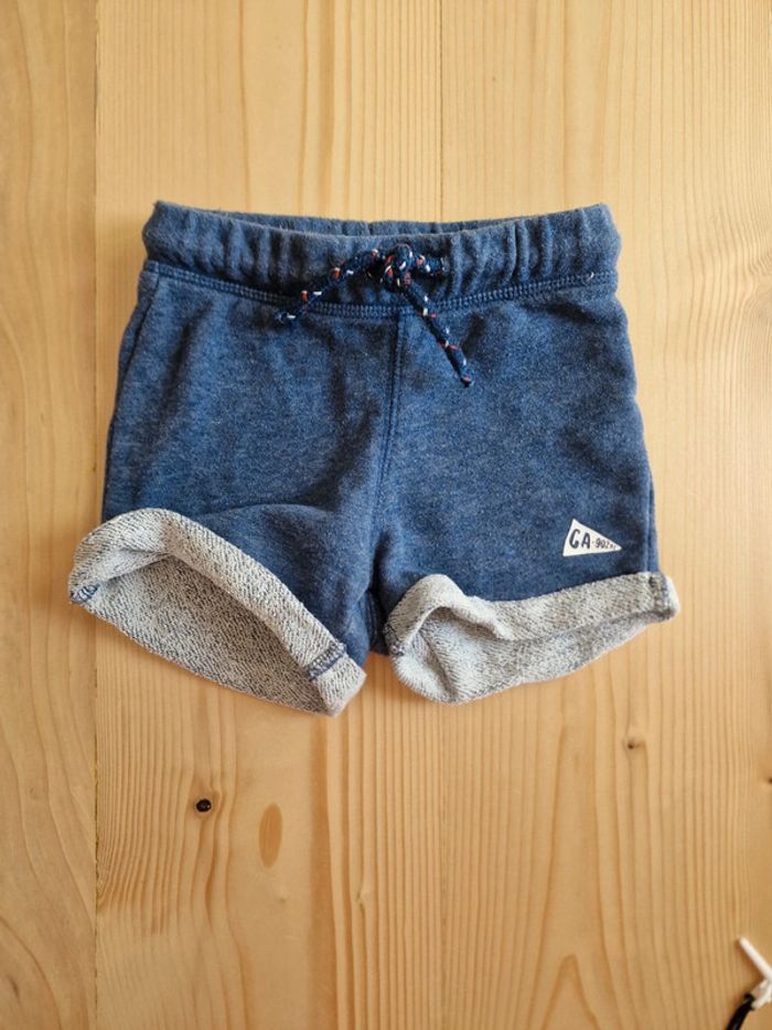 Short H&M 9/12 mois