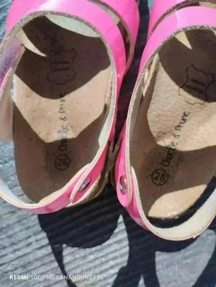 💖 Sandales roses fluo fille – Pointure 26 – Intérieur cuir – Très bon état - photo numéro 5