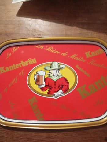 Plateau émaillé vintage kanterbrau