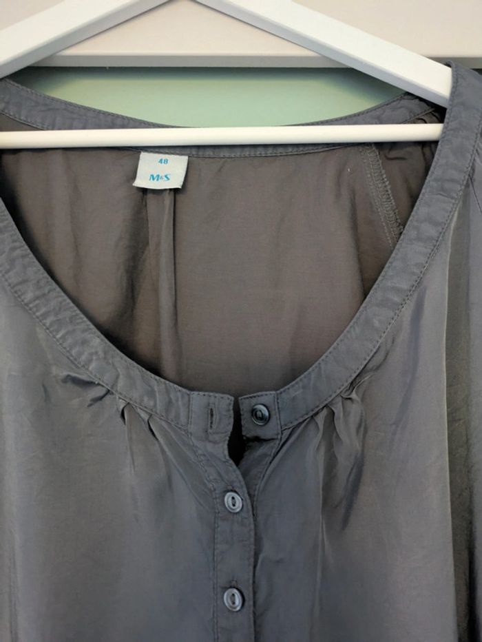 Haut gris satiné M&S mode T48 - photo numéro 2