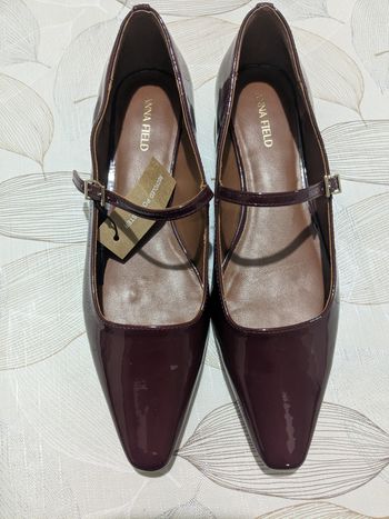 Magnifique paire d' escarpins Babies &Mary Jane Bordeaux, marque Anne Field. Taille 42