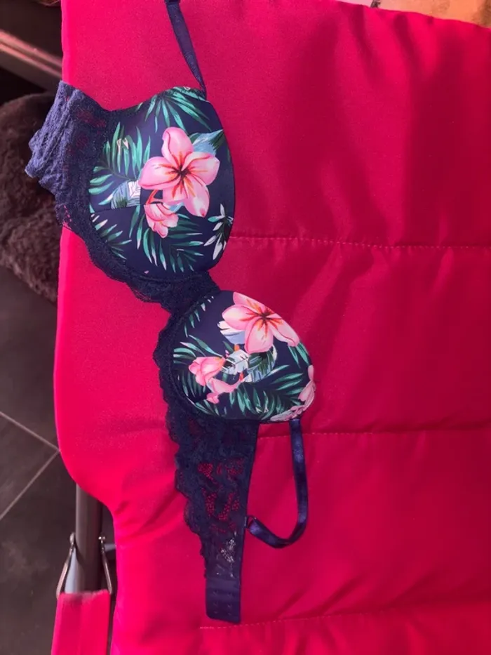 Soutien-gorge, neuf 85 B coque