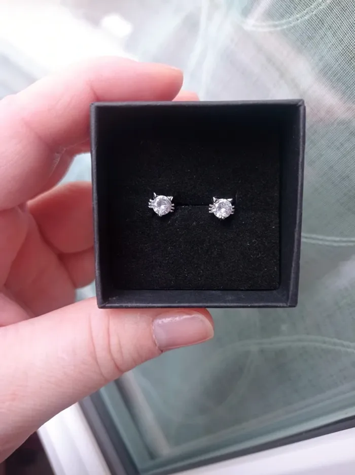 Boucles d'oreilles tête de chat diamant blanc - photo numéro 2