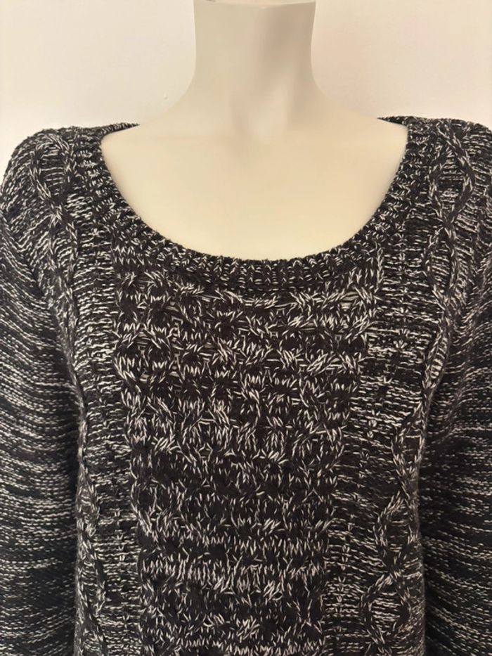 🌺Pull long en maille noir et blanc Taille L/40🌺 - photo numéro 2