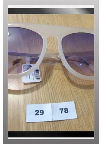 Lunettes de soleil plastique ivoire branche métal Claire's