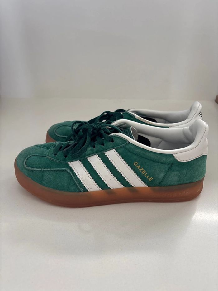 Gazelle taille 36 couleur verte