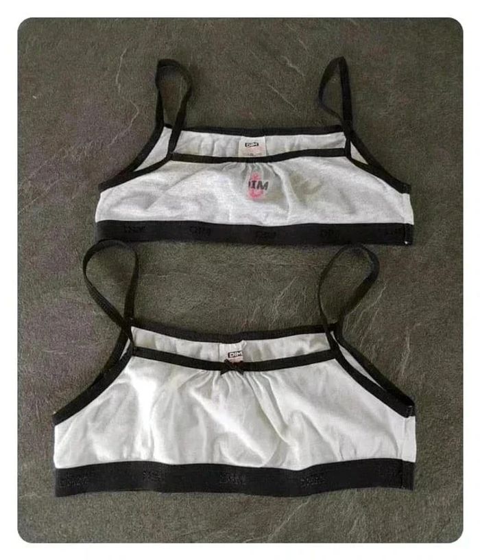 6 € Lot de 2 brassières Dim taille 10 ans