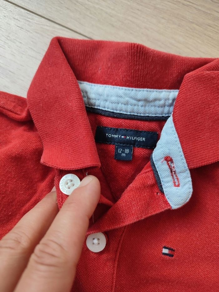 Polo Tommy Hilfiger  12 mois - photo numéro 2