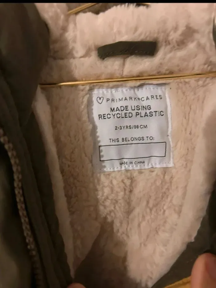 Manteau Primark taille 2-3 ans en parfait état - photo numéro 4