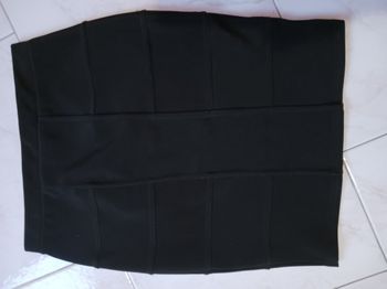 jupe noire polyester extensible taille 2 Jus d'orange Paris Neuve