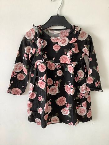 Robe noir fleurs rose H&M