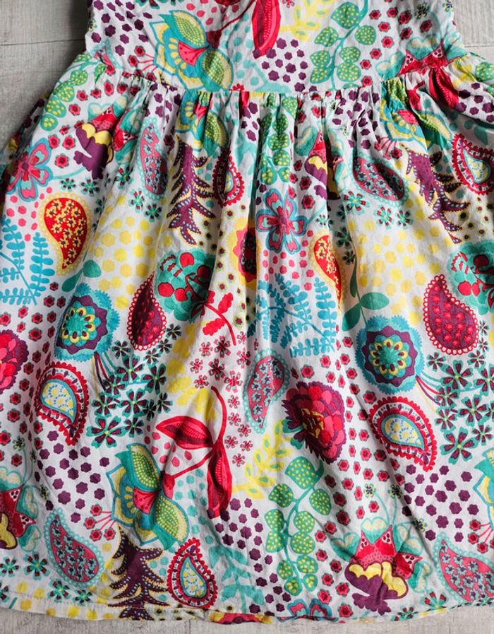 Superbe robe fleurie dpam 8 ans - photo numéro 2