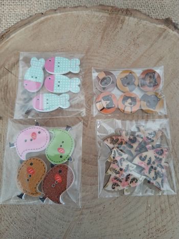 Lot de 4 sachets de boutons en bois