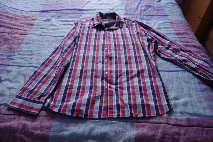 chemise à carreaux