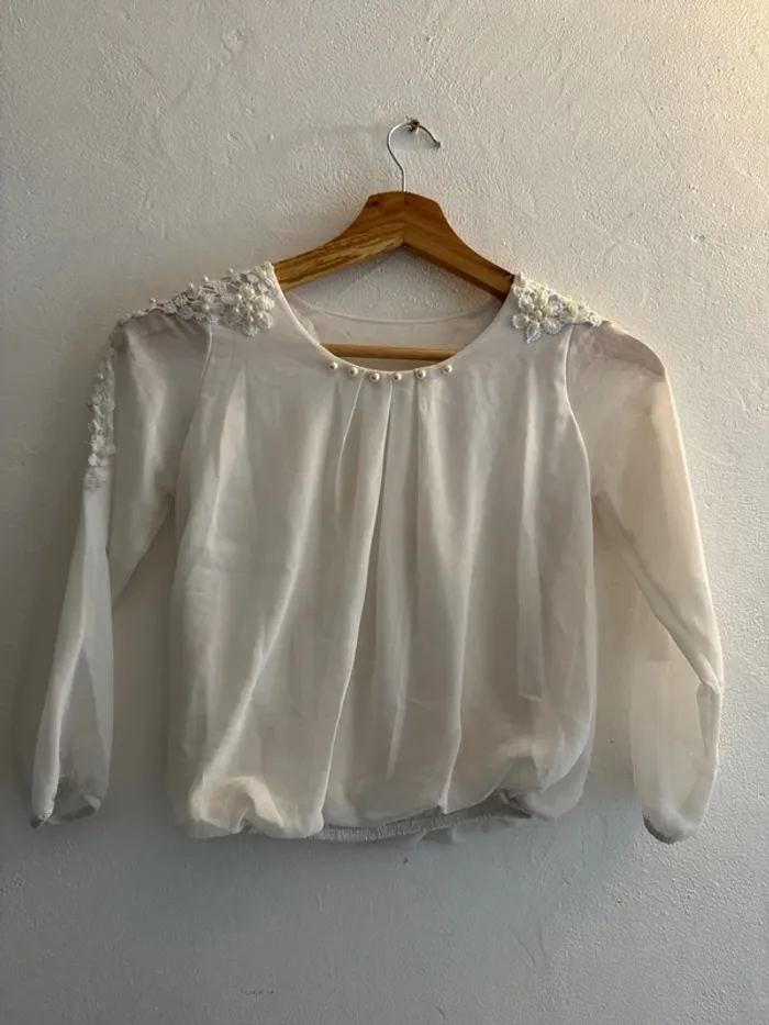 Haut blanc avec perles 6 ans ( Zara)