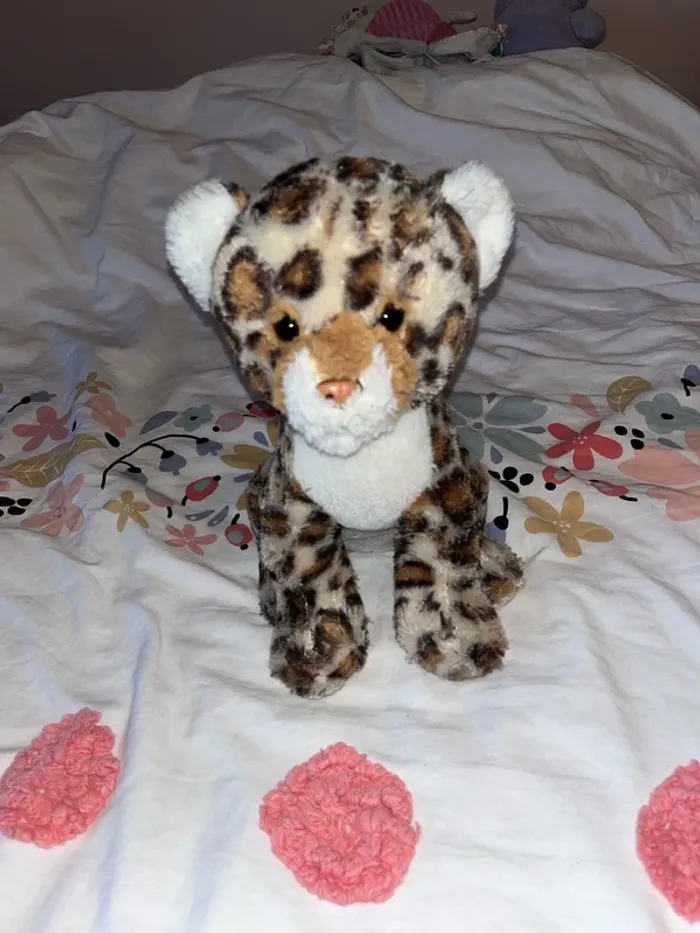 Léopard en peluche - photo numéro 3