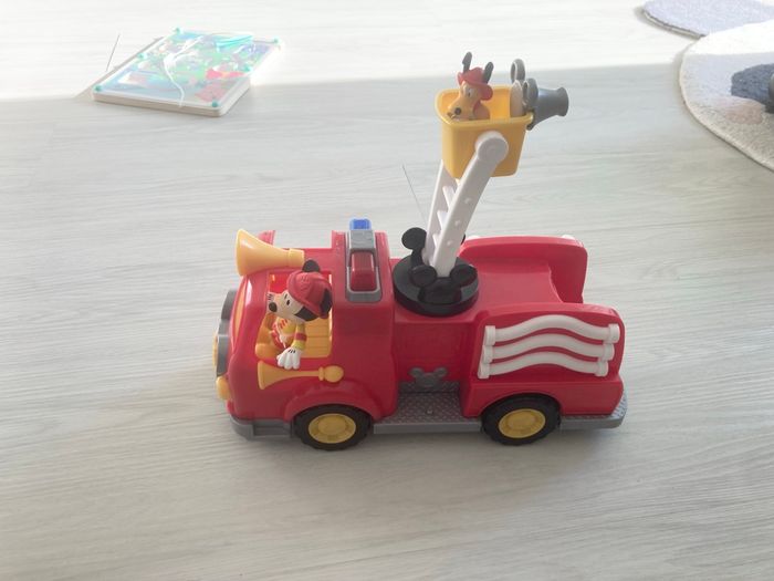 Camion de pompier Mickey - photo numéro 3