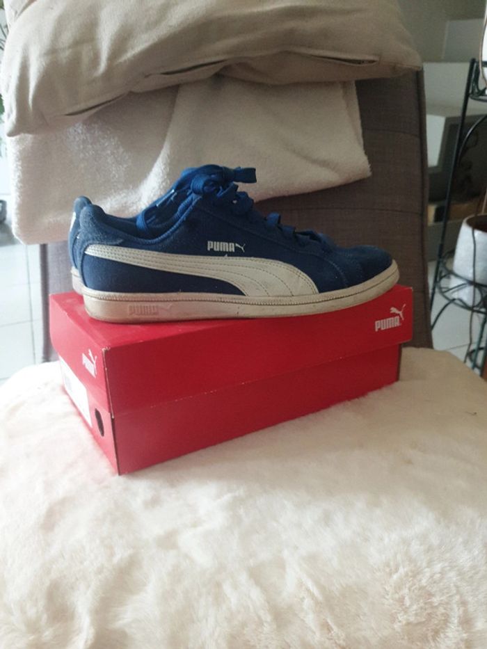 Baskets sneakers junior marque puma pointure 39