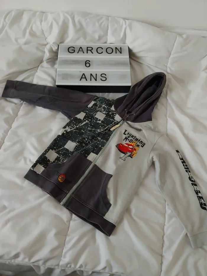 Gilet zippé garçon 6 ans Disney Cars