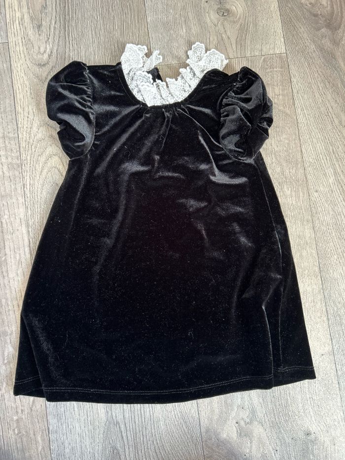 Robe noire en velours Kiabi