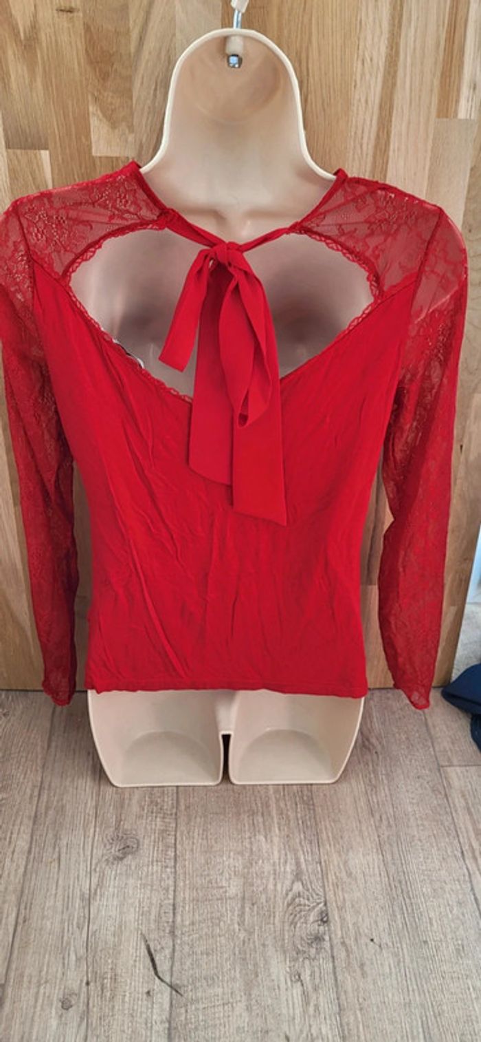 Haut rouge - photo numéro 2