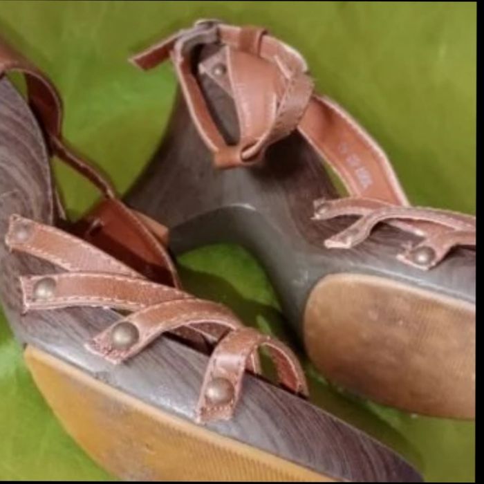 🖤 CHAUSSURES A LANIERES MARRON 👠 POINTURE 40. IDEAL. - photo numéro 2