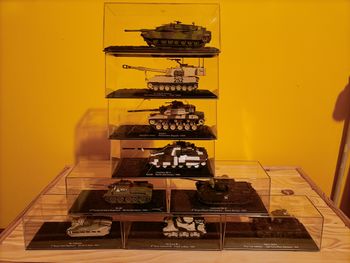 Lot de 9 Blindés de Collection 1/72