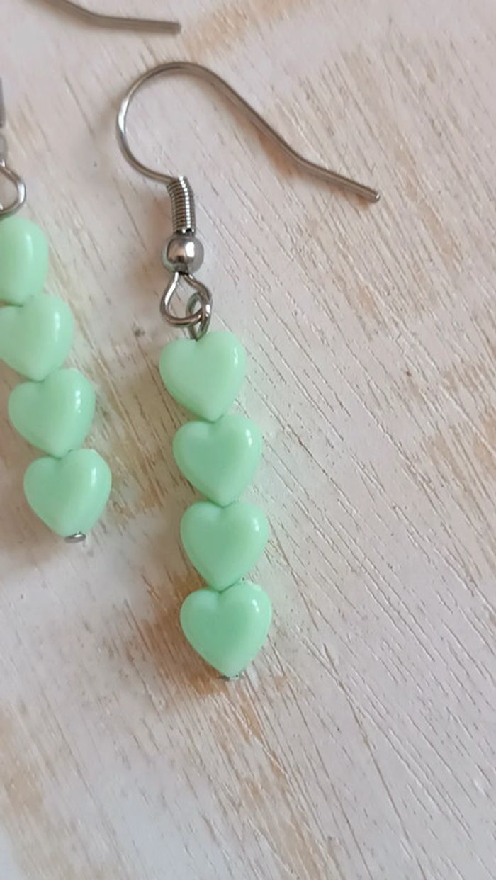 Jolie paire de boucles d'oreilles - photo numéro 2